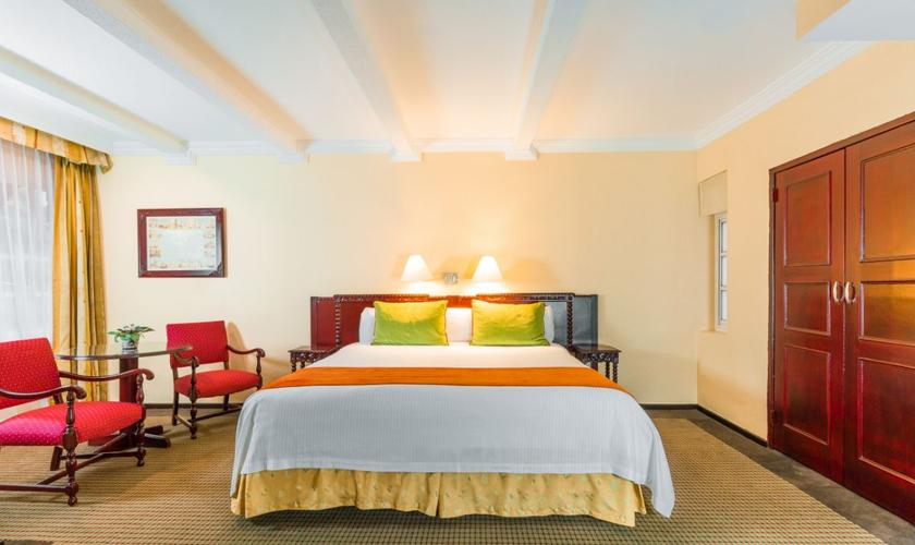 Single or double deluxe room Geneve Mexico City Hotel Single or double deluxe room Geneve Mexico City Hotel